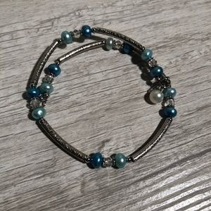 Vantel Pearls Wrap Bracelet